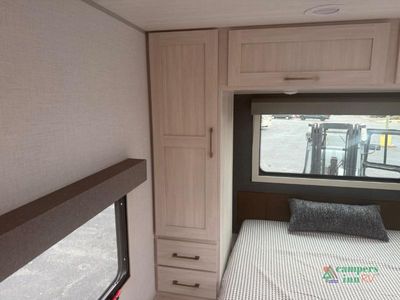 2026 Forest River RV Surveyor Legend — photo 19 view