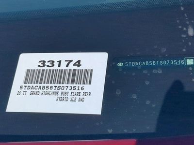 2026 Toyota Grand Highlander Hybrid - Photo 18