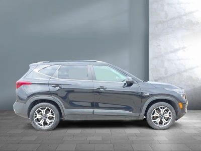 2023 Kia Seltos — photo 7 view