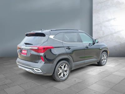 2023 Kia Seltos — engine compartment view