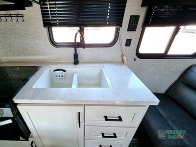 2025 Jayco Jay Flight SLX - Photo 20