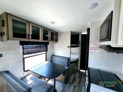 2025 Jayco Jay Flight SLX - Photo 12
