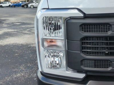 2026 Ford F-350SD — photo 10 view