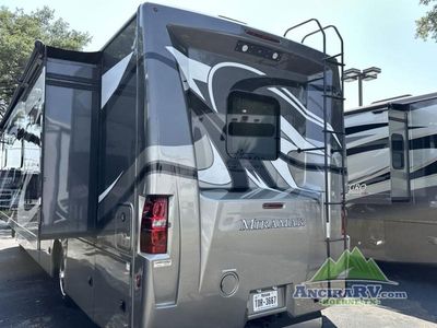 2022 Thor Motor Coach Miramar - Photo 5