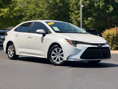 2026 Toyota Corolla LE - Photo 2