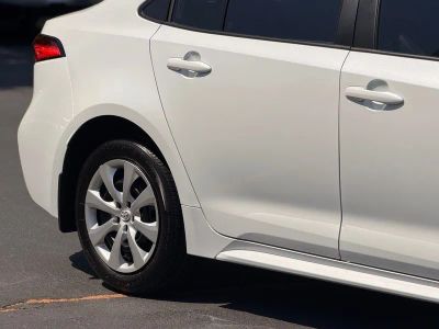 2026 Toyota Corolla LE - Photo 8