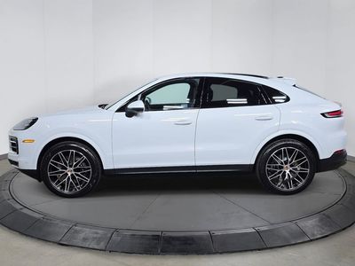 2026 Porsche Cayenne Coupe - Photo 2