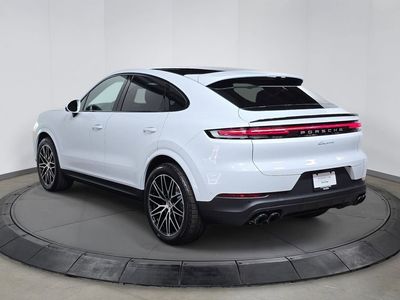 2026 Porsche Cayenne Coupe - Photo 3