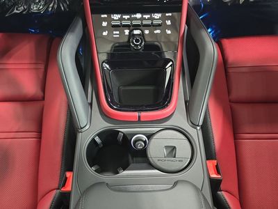 2026 Porsche Cayenne Coupe - Photo 20