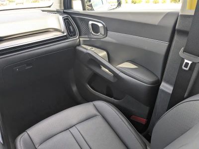 2026 Kia Sorento Hybrid — photo 23 view
