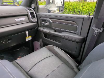 2025 Ram 2500 — photo 17 view