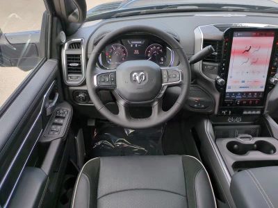 2025 Ram 2500 — photo 16 view