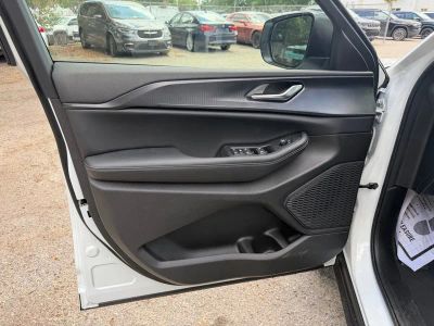 2026 Jeep Grand Cherokee — photo 13 view