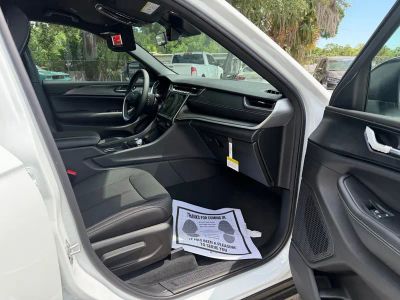 2026 Jeep Grand Cherokee — photo 26 view