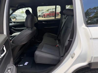 2026 Jeep Grand Cherokee — photo 25 view