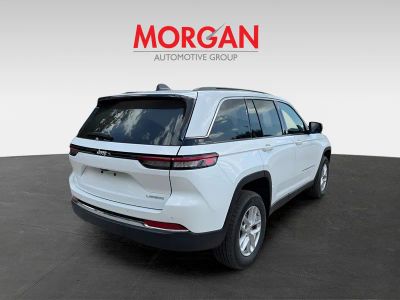 2026 Jeep Grand Cherokee — engine compartment view