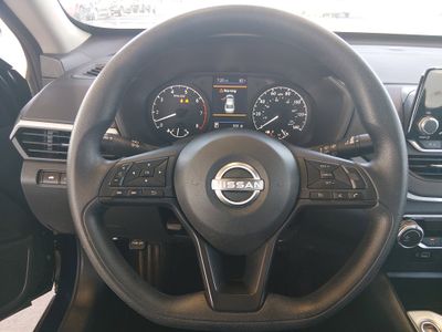 2023 Nissan Altima — photo 12 view