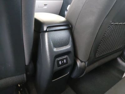 2025 Hyundai Venue — photo 14 view
