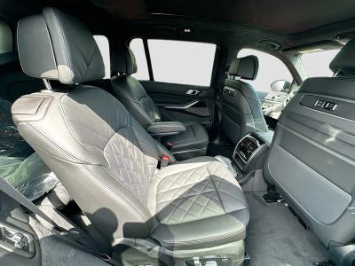 2026 BMW X7 — photo 21 view