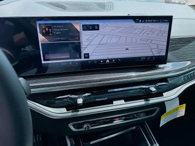 2026 BMW X7 — photo 10 view