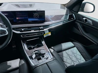 2026 BMW X7 — photo 17 view