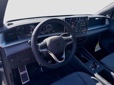 2026 Volkswagen Tiguan — photo 9 view