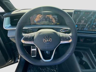 2026 Volkswagen Tiguan — photo 10 view