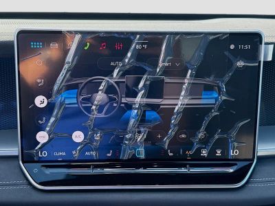 2026 Volkswagen Tiguan — photo 14 view