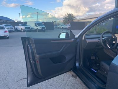 2022 Tesla Model Y - Photo 9