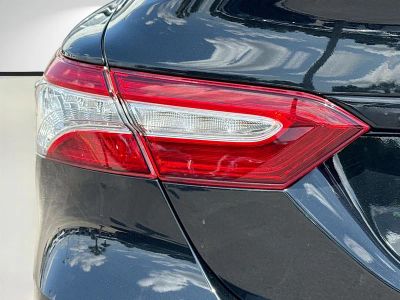 2018 Toyota Camry — photo 12 view