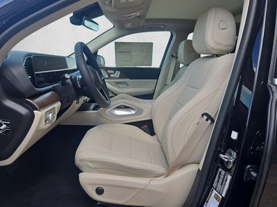 2026 Mercedes-Benz GLE 450 - Photo 2