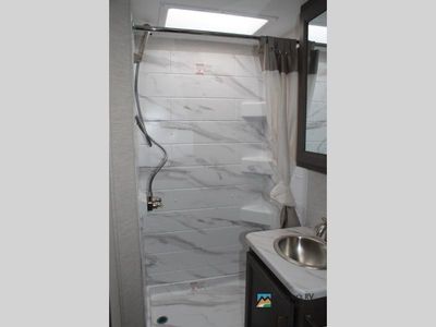 2025 Thor Motor Coach Four Winds ESpec Essential - Photo 26