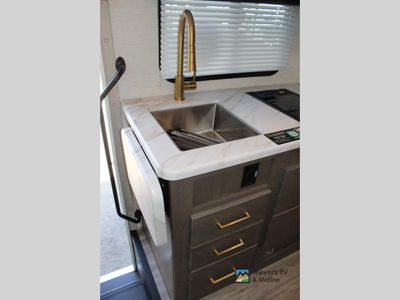 2025 Thor Motor Coach Four Winds ESpec Essential - Photo 18