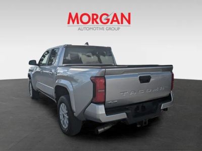2024 Toyota Tacoma — photo 8 view