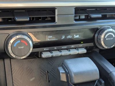 2024 Toyota Tacoma — photo 18 view