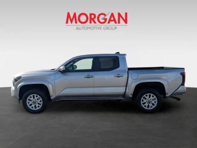 2024 Toyota Tacoma — photo 9 view