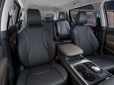 2026 Kia Carnival Hybrid — photo 15 view