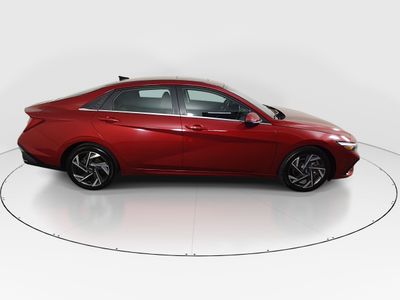 2024 Hyundai Elantra — photo 8 view
