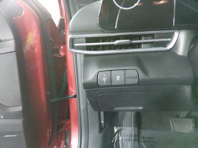 2024 Hyundai Elantra — photo 13 view
