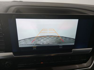2025 Chevrolet Silverado 1500 — photo 17 view