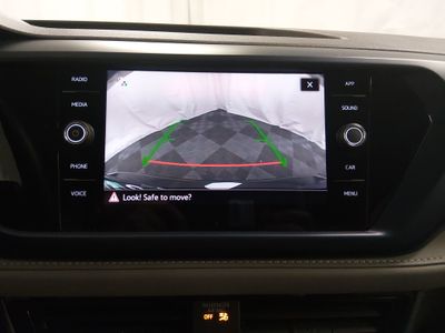 2024 Volkswagen Taos - Photo 16