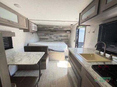 2022 Dutchmen RV Coleman — photo 10 view