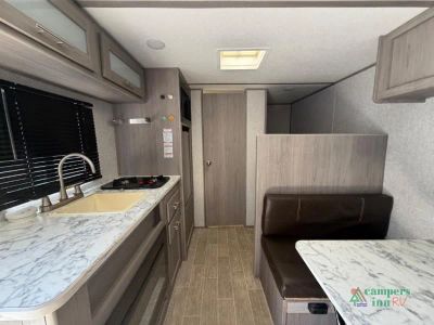 2022 Dutchmen RV Coleman — photo 8 view