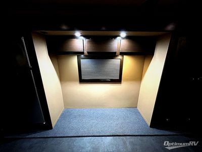 2013 Venture RV SportTrek - Photo 11