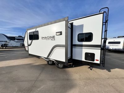 2026 Grand Design Imagine XLS - Photo 11