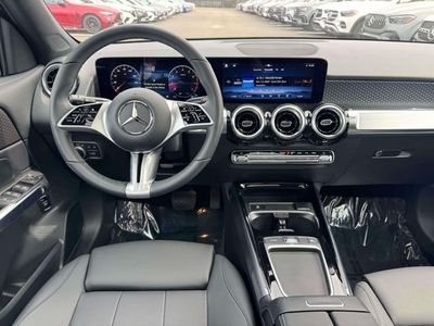 2026 Mercedes-Benz GLB — detail view