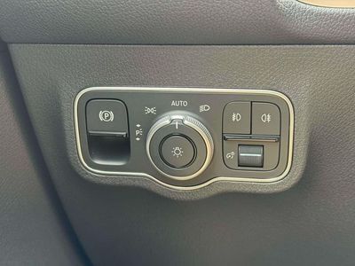 2026 Mercedes-Benz GLB — photo 21 view