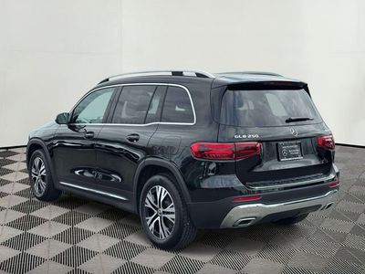 2026 Mercedes-Benz GLB — photo 9 view