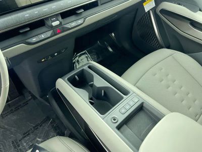 2026 Kia EV9 — photo 25 view