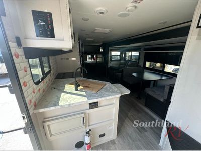 2022 Jayco Jay Feather - Photo 8